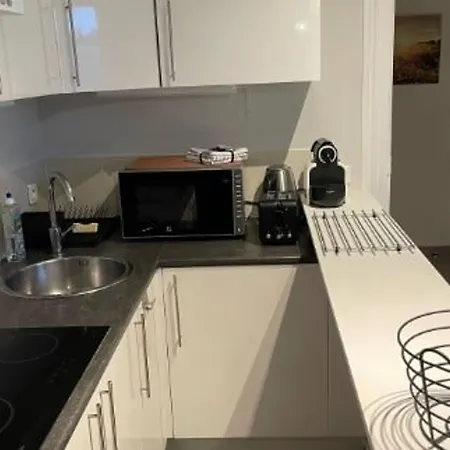 3 Pieces En Centre-ville Avec Internet Inclus - Fr-1-870-3 Lägenhet Reims