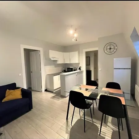 Lägenhet 3 Pieces En Centre-ville Avec Internet Inclus - Fr-1-870-3 *