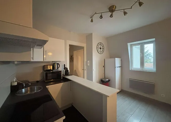 3 Pieces En Centre-ville Avec Internet Inclus - Fr-1-870-3 *